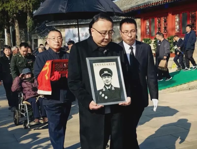 CN-CULTURAL-REVOLUTION-GUANGXI -102524-Photo 2 .jpg